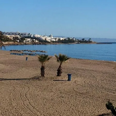 Apartment Homes Of Spain: Beachfront With Private Pool At Paraiso Playa *