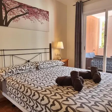 Apartment Homes Of Spain: Beachfront With Private Pool At Paraiso Playa *